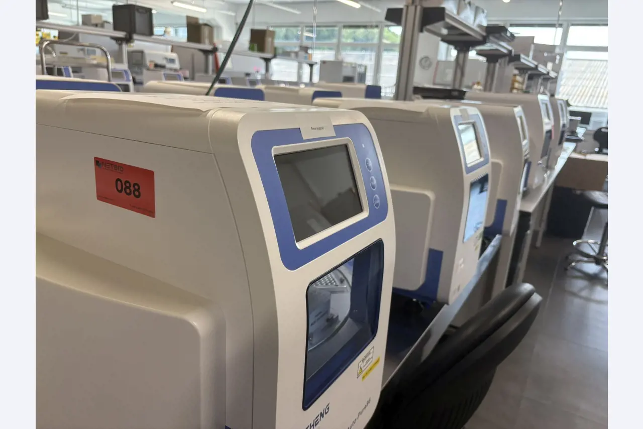 High-quality laboratory and analysis equipment-1