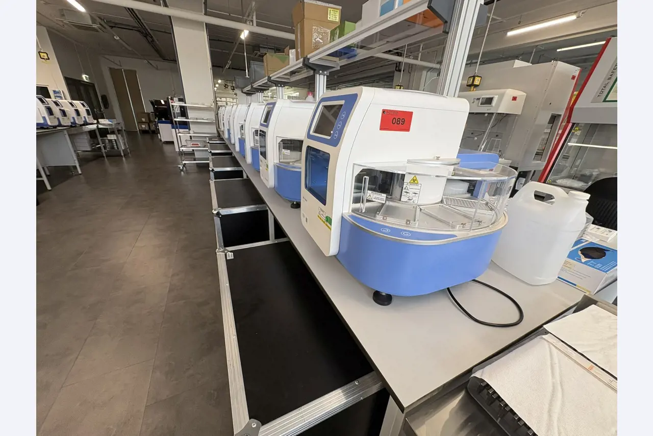 Vysoce kvalitní laboratorní a analytické vybavení-3