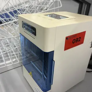 Nucleic acid extraction system Procomcure Biotech AutoPure Mini