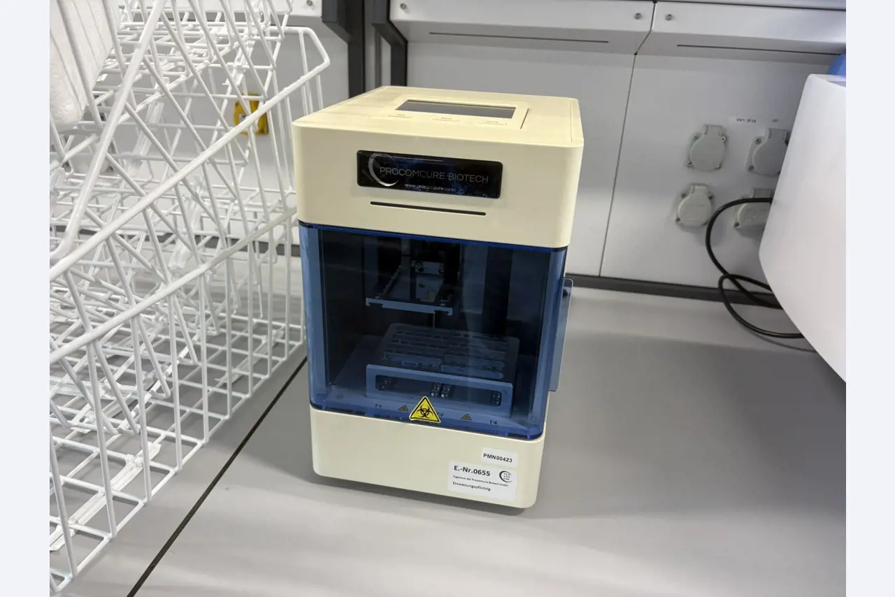 High-quality laboratory and analysis equipment-2