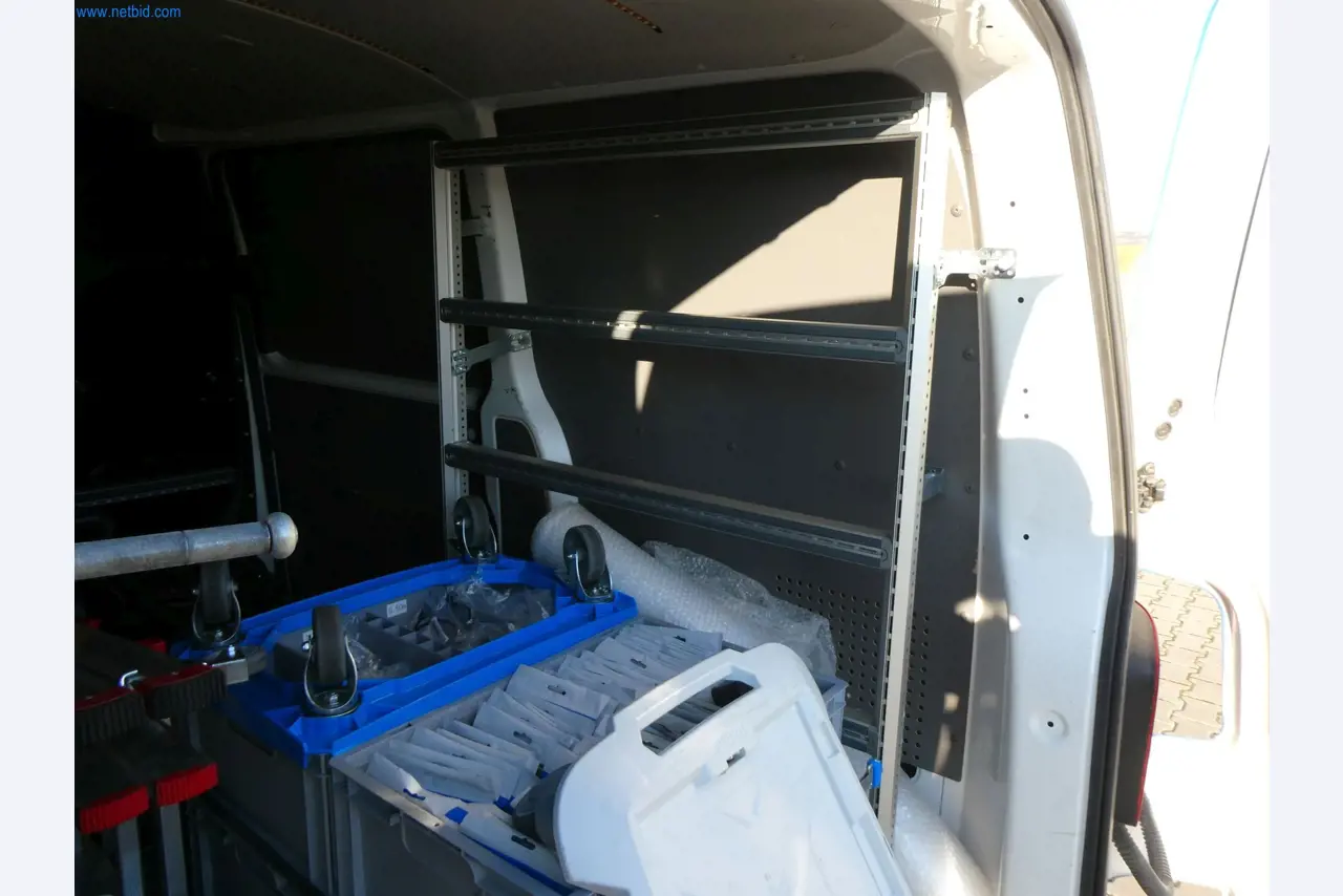 BGA und Warenvorräte wie Konferenztischsystem und Medientechnik -12