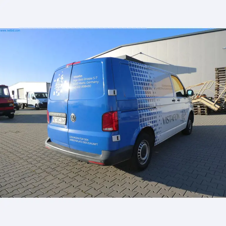 BGA und Warenvorräte wie Konferenztischsystem und Medientechnik -13