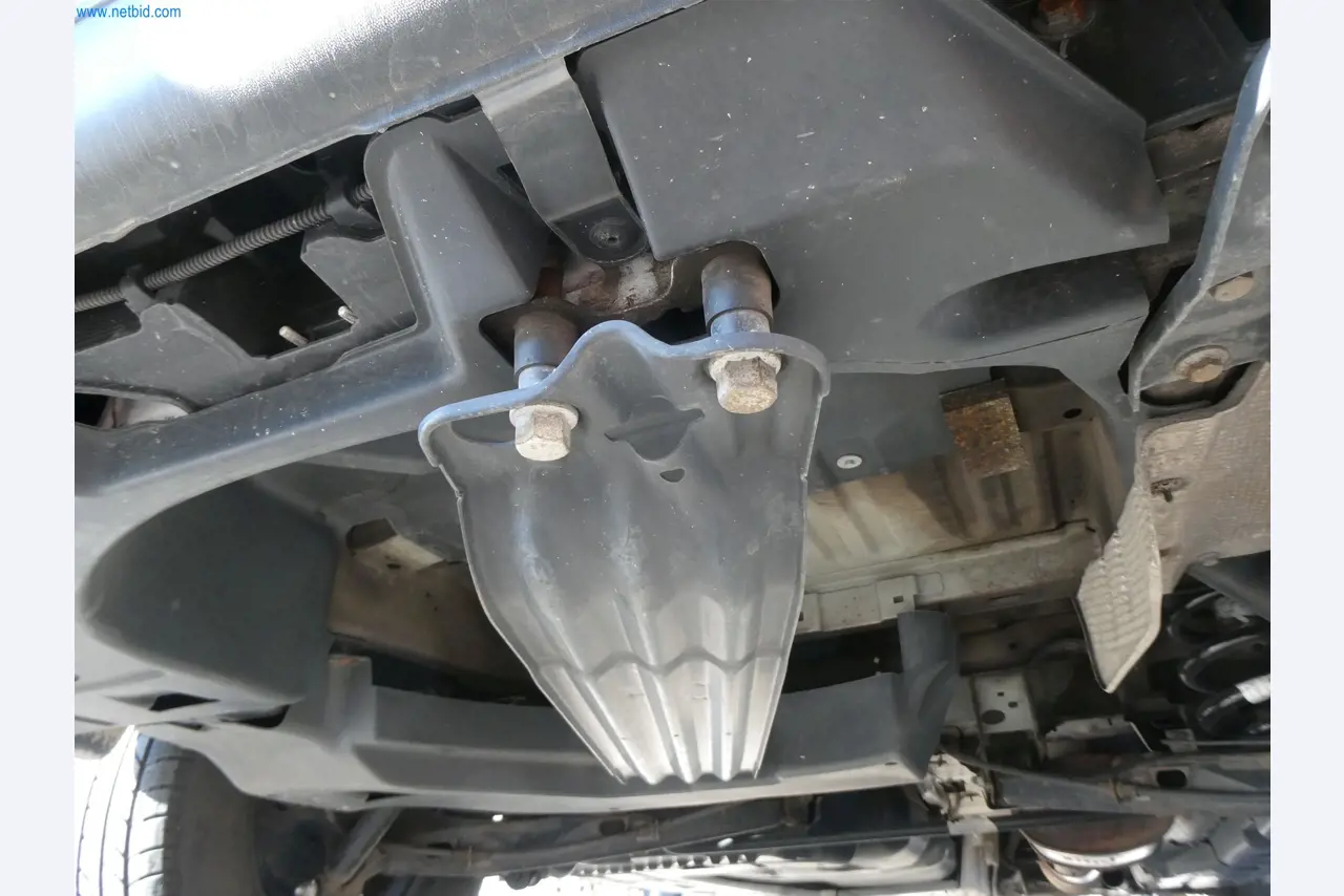 BGA und Warenvorräte wie Konferenztischsystem und Medientechnik -18