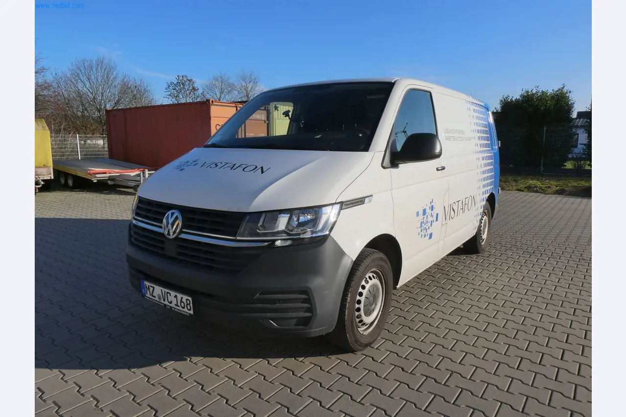 BGA und Warenvorräte wie Konferenztischsystem und Medientechnik -1