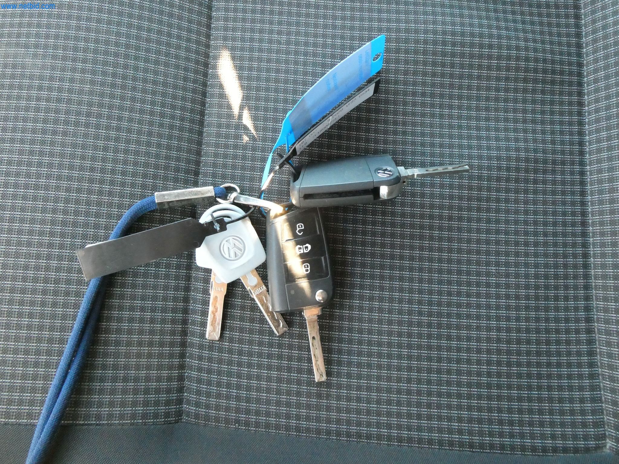 BGA und Warenvorräte wie Konferenztischsystem und Medientechnik -20