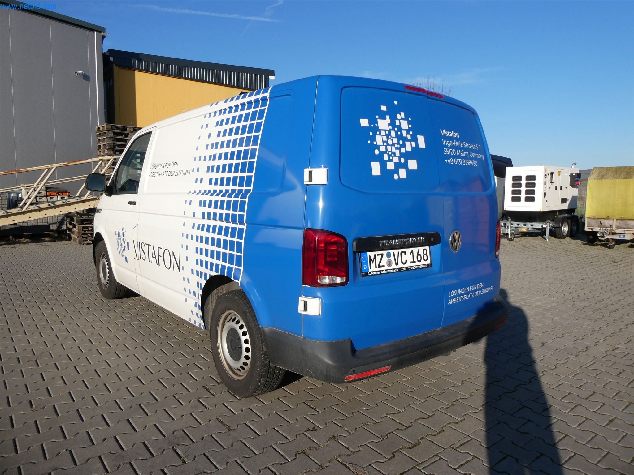 BGA und Warenvorräte wie Konferenztischsystem und Medientechnik -21