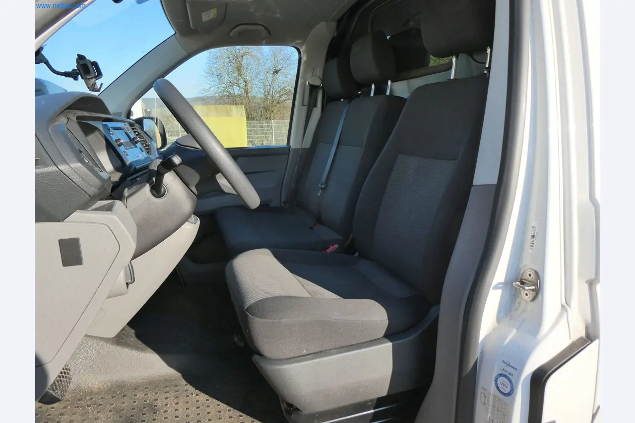 BGA und Warenvorräte wie Konferenztischsystem und Medientechnik -3