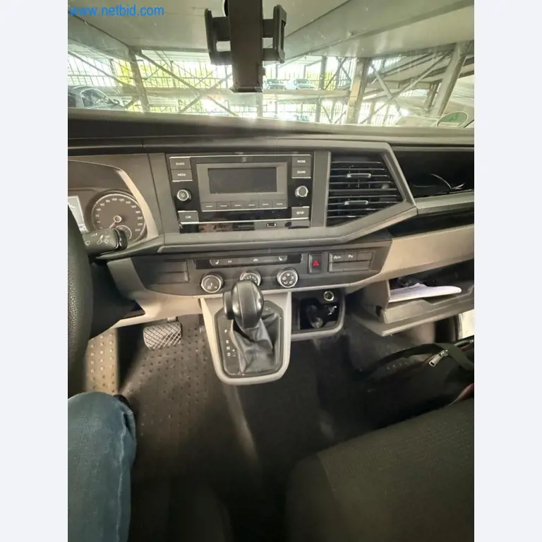 BGA und Warenvorräte wie Konferenztischsystem und Medientechnik -4