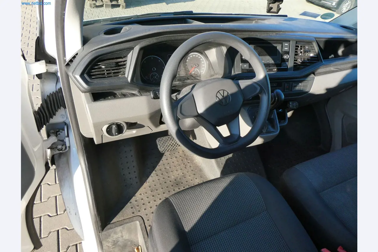 BGA und Warenvorräte wie Konferenztischsystem und Medientechnik -9