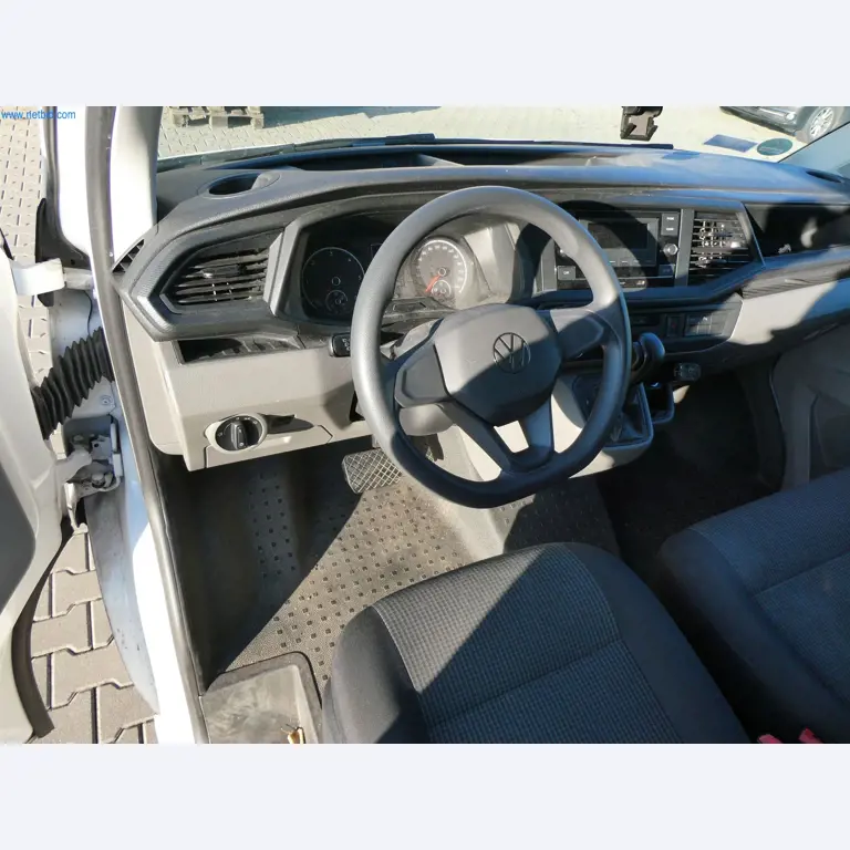 BGA und Warenvorräte wie Konferenztischsystem und Medientechnik -9