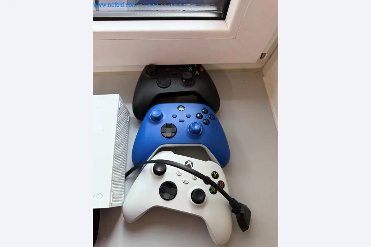 BGA und Warenvorräte wie Konferenzsystem und Medientechnik -1