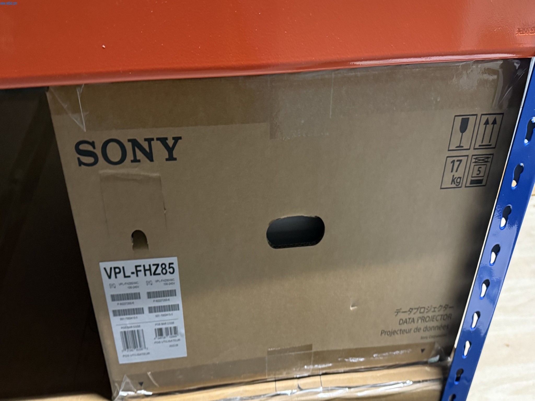 BGA und Warenvorräte wie Konferenzsystem und Medientechnik -1