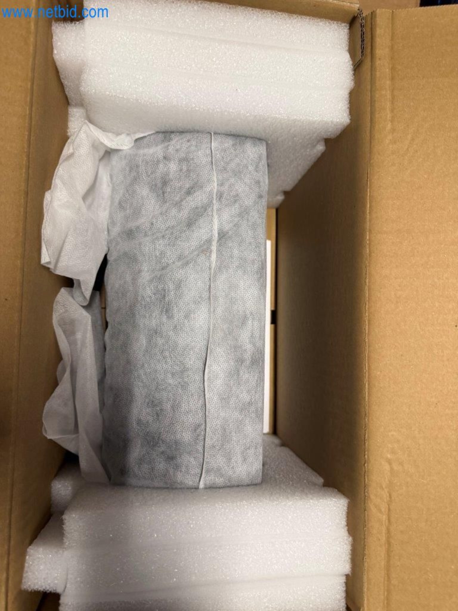 BGA und Warenvorräte wie Konferenzsystem und Medientechnik -2