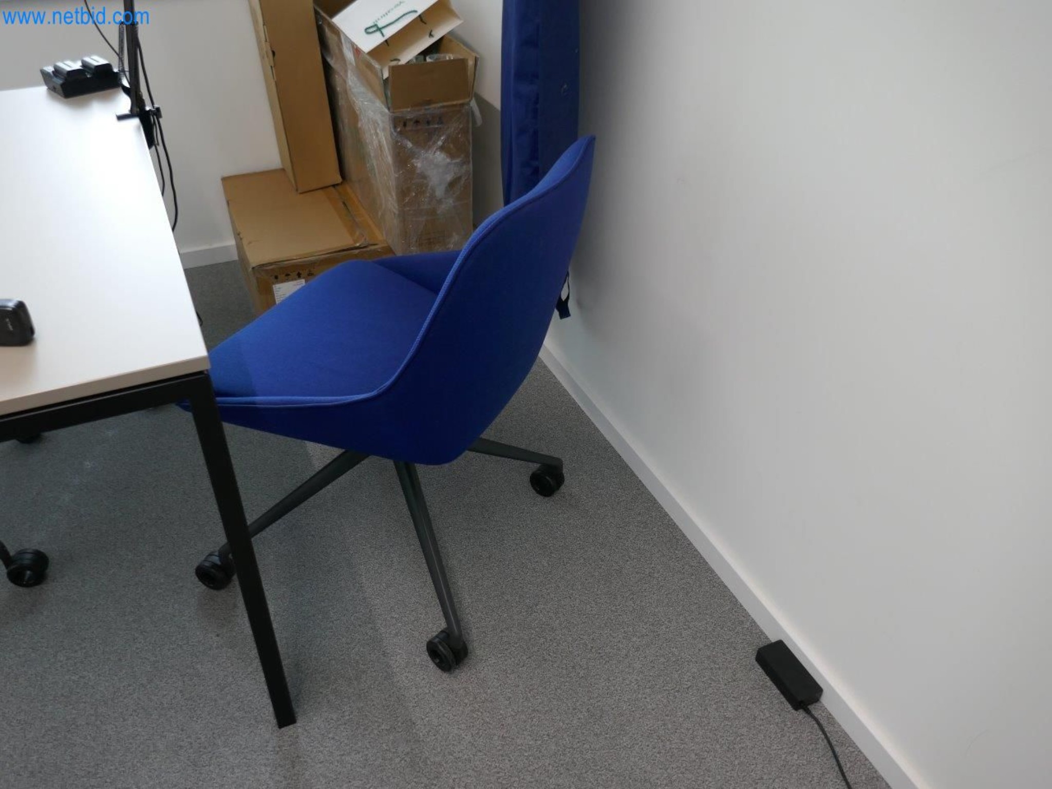 Operativna in pisarniška oprema-1