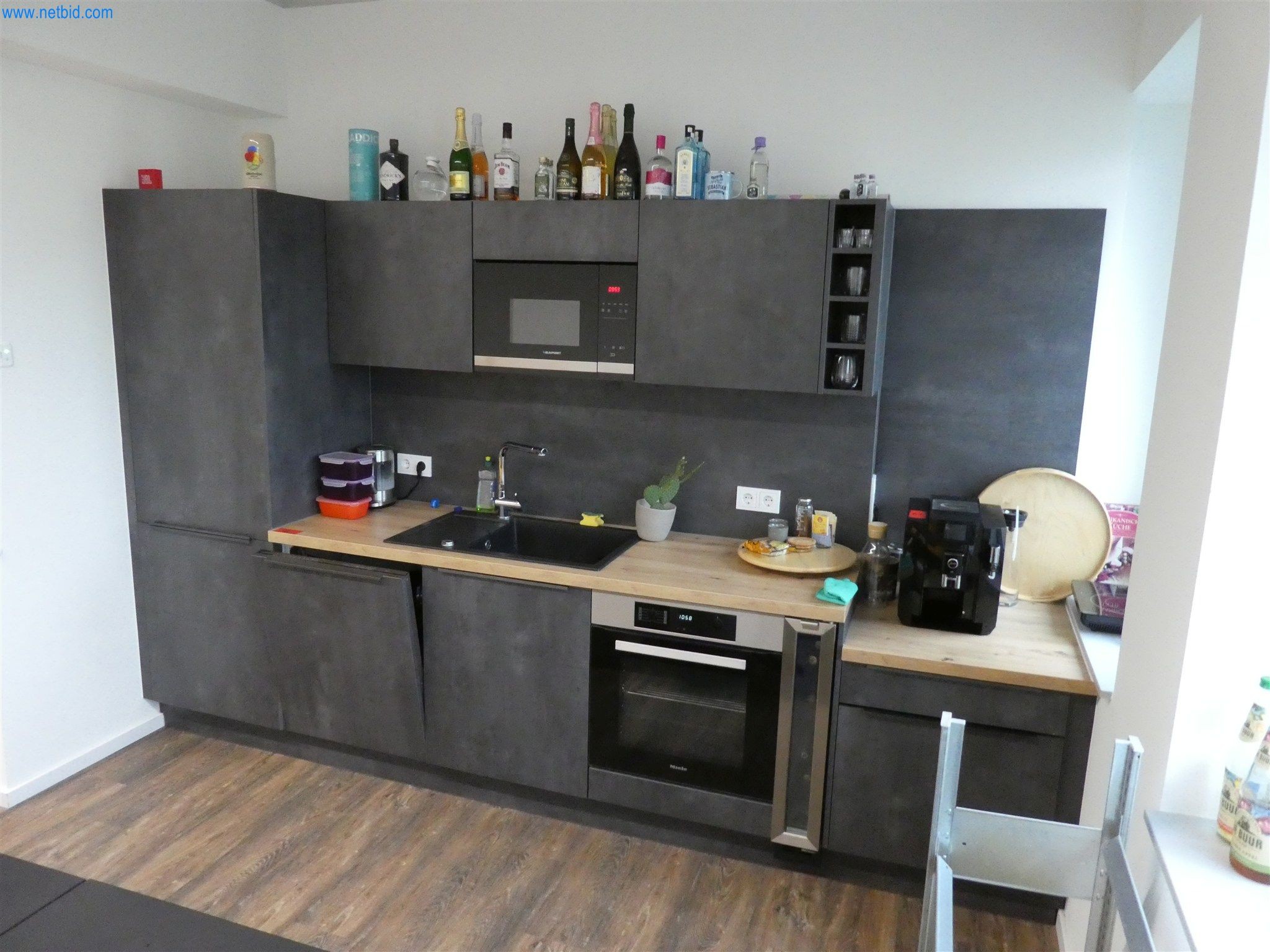 BGA und Warenvorräte wie Konferenztischsystem und Medientechnik -2