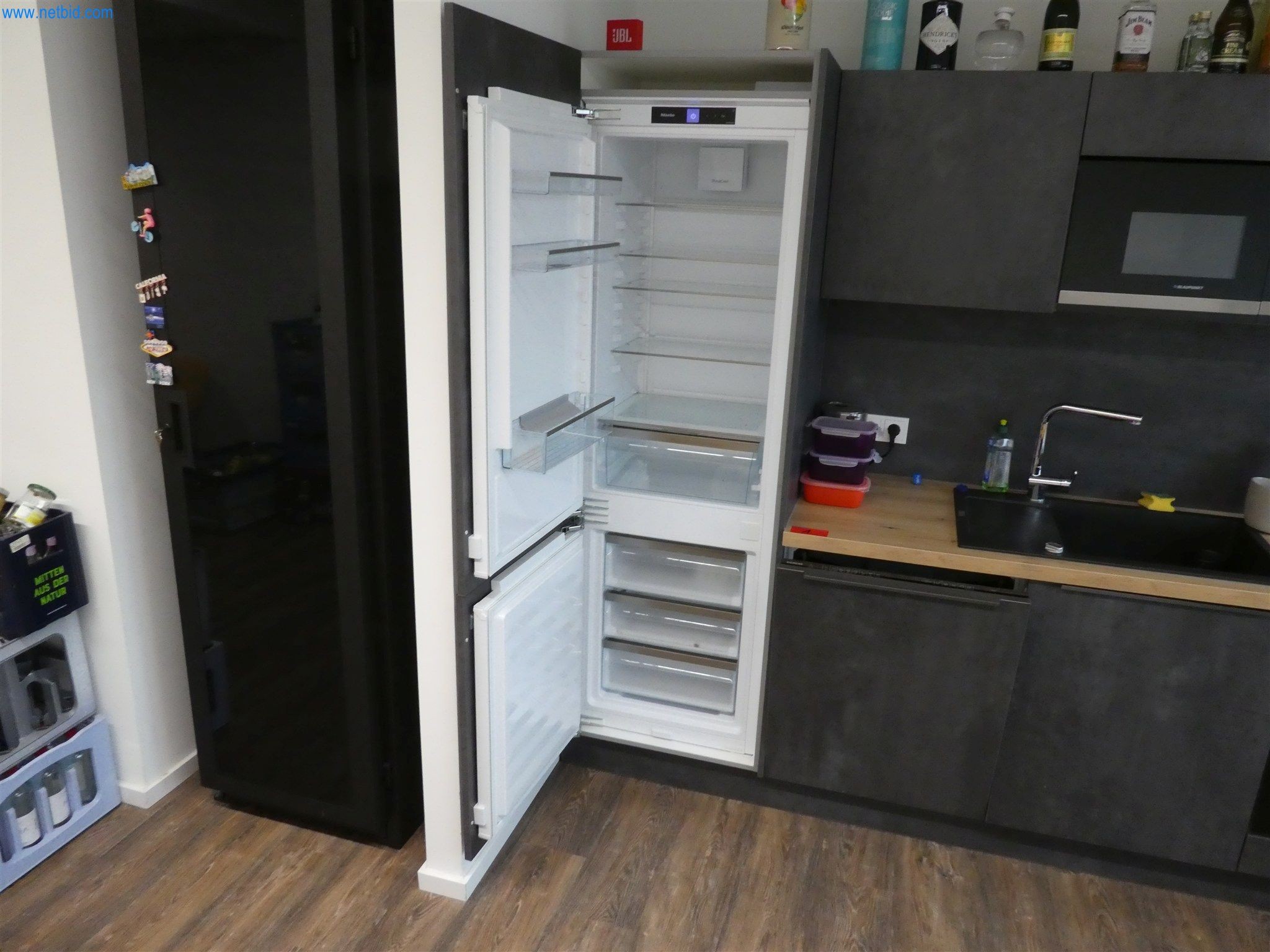 BGA und Warenvorräte wie Konferenztischsystem und Medientechnik -3