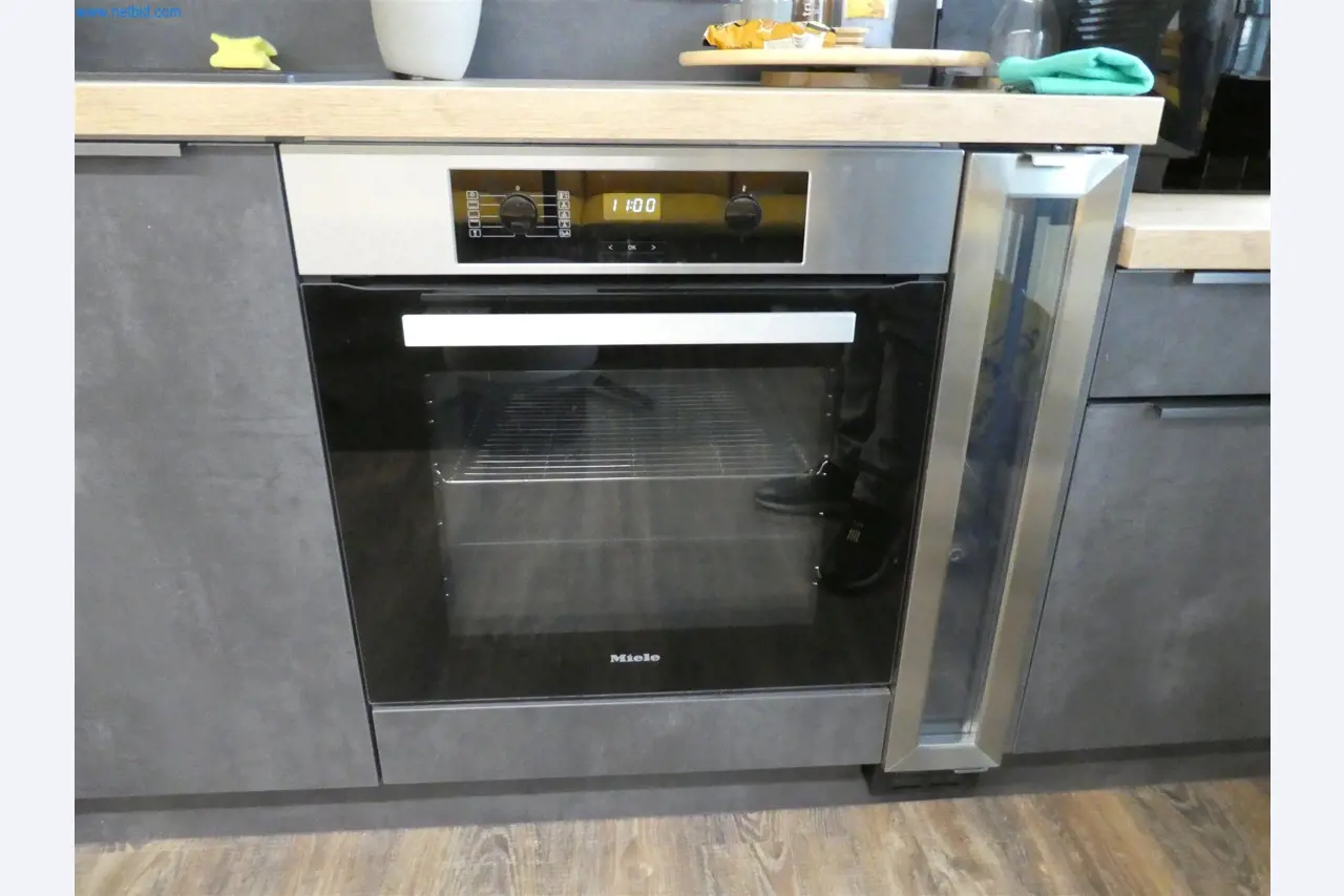 Matériel d'exploitation et de bureau-8