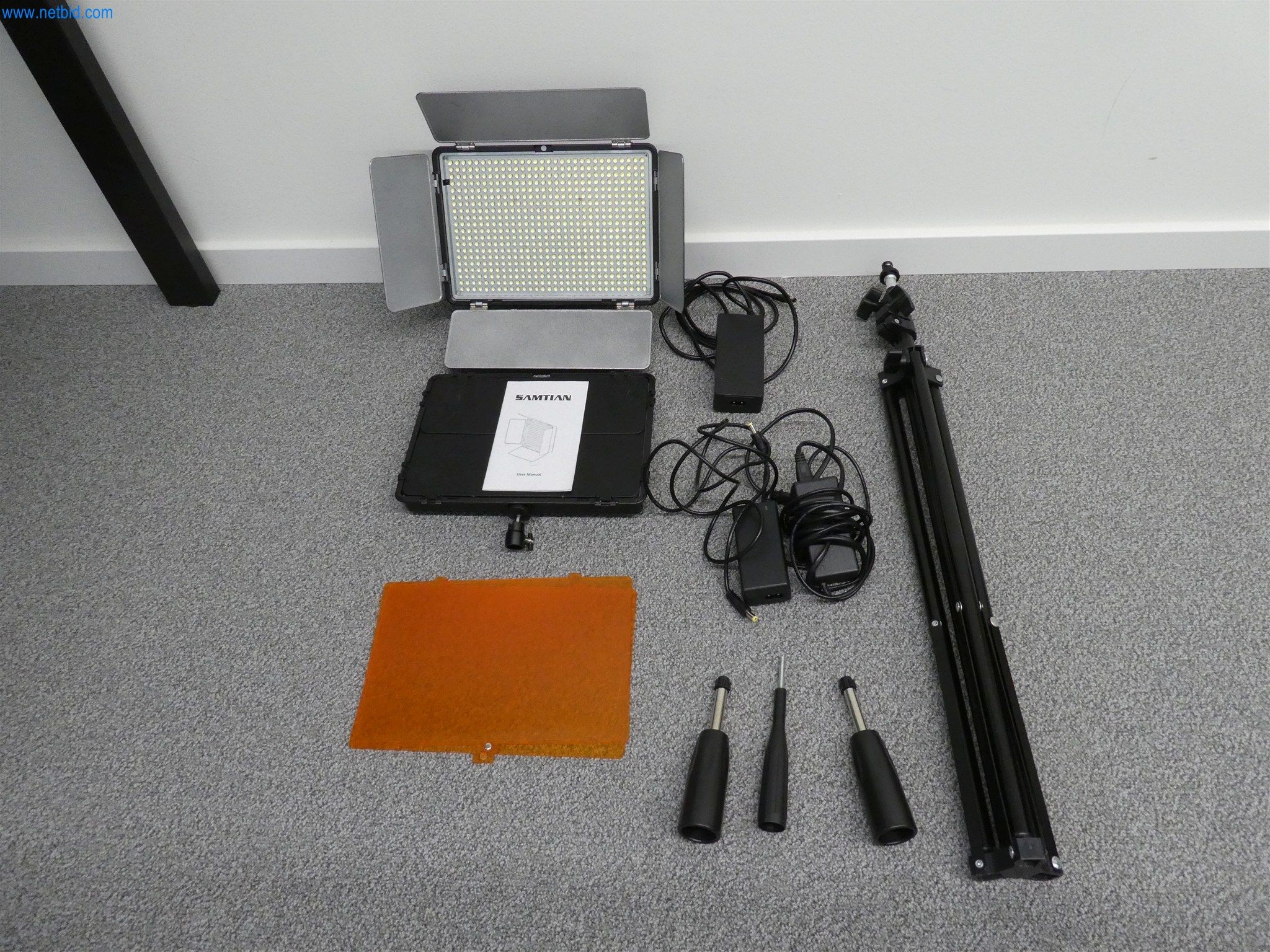 Equipos operativos y de oficina-1