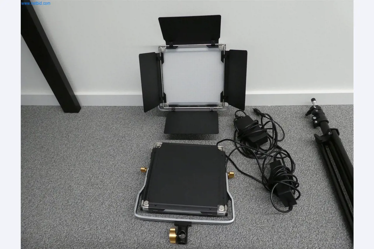 Matériel d'exploitation et de bureau-6