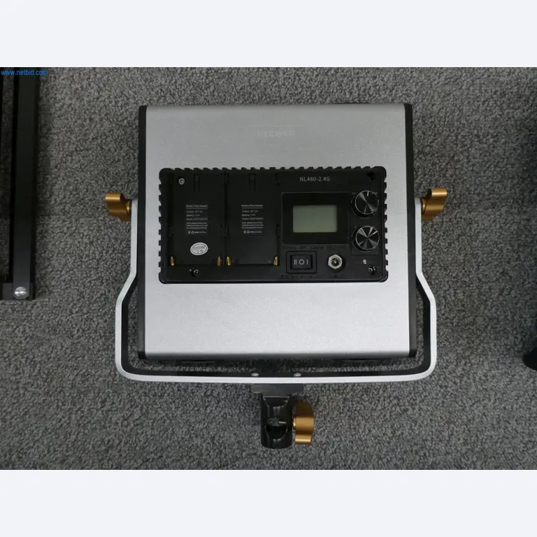 Matériel d'exploitation et de bureau-8