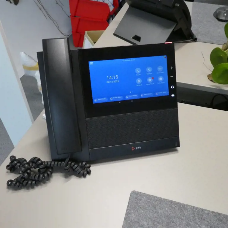 7 Teléfonos IP de sobremesa Poly Business Media Phone
