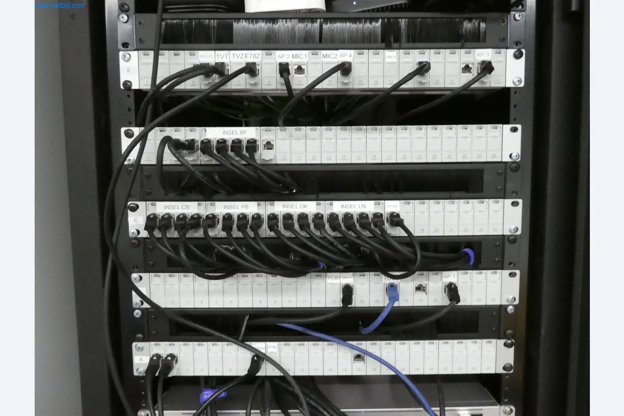 BGA und Warenvorräte wie Konferenztischsystem und Medientechnik -11