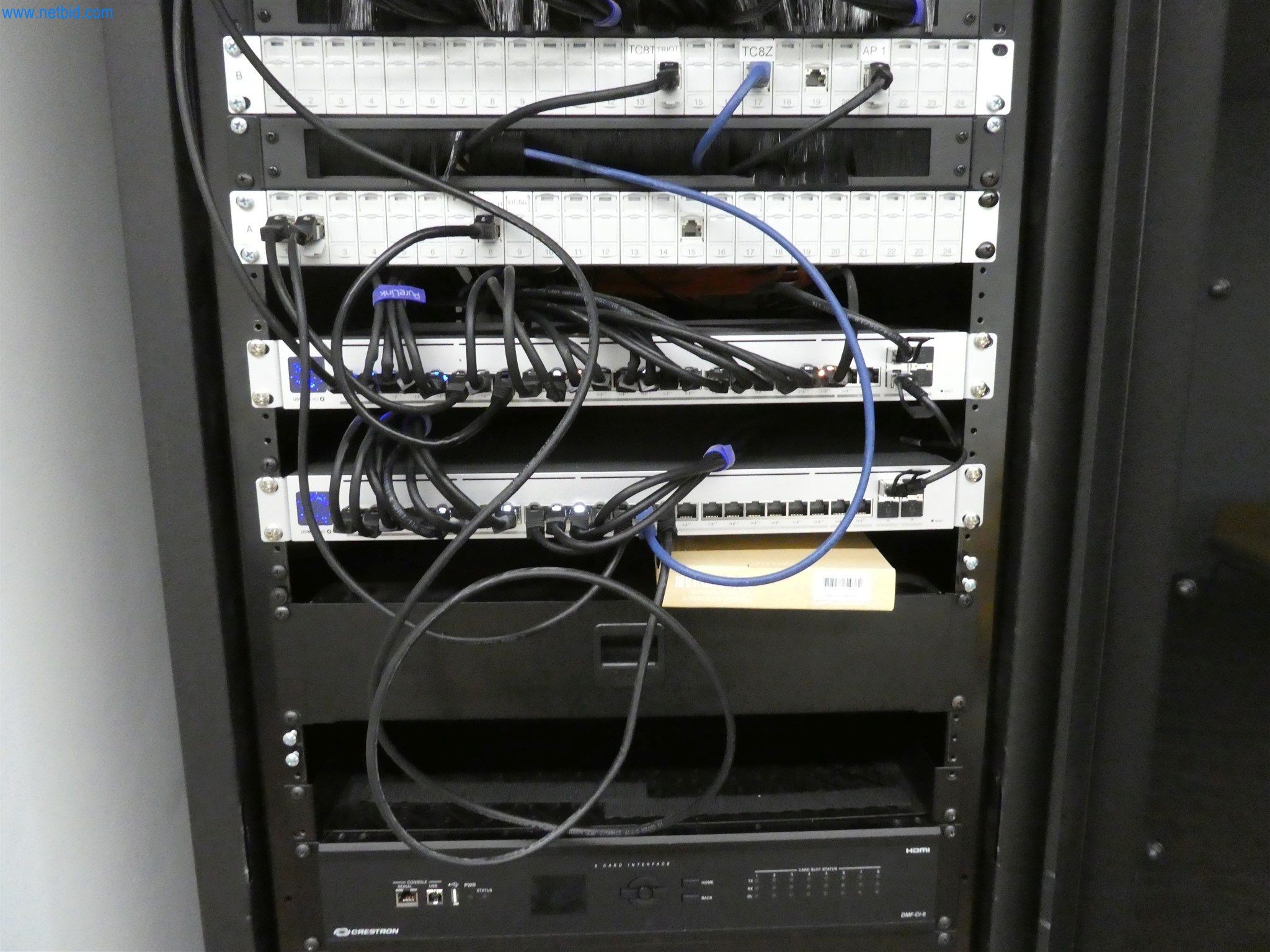 BGA und Warenvorräte wie Konferenztischsystem und Medientechnik -12