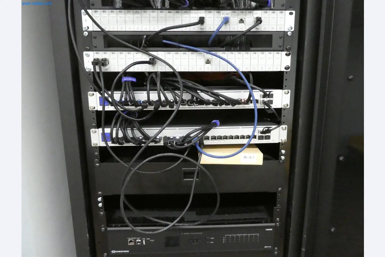 BGA und Warenvorräte wie Konferenztischsystem und Medientechnik -12