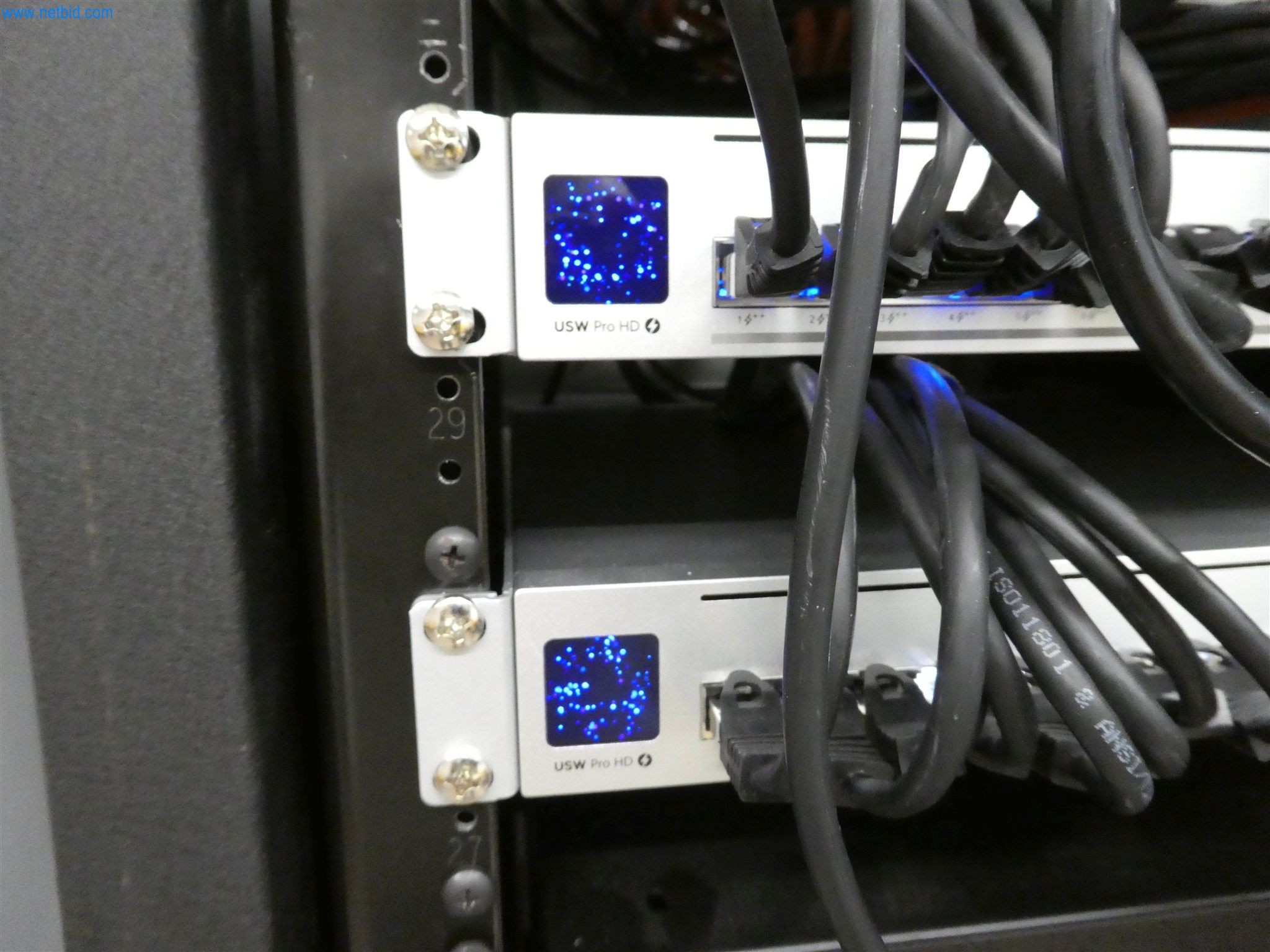 BGA und Warenvorräte wie Konferenztischsystem und Medientechnik -13