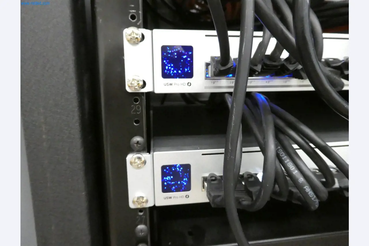 BGA und Warenvorräte wie Konferenztischsystem und Medientechnik -13