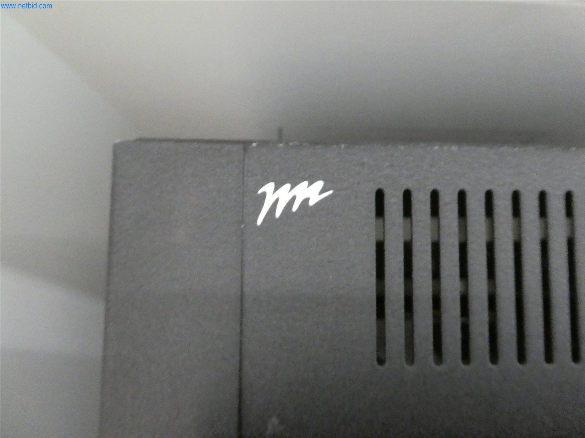 BGA und Warenvorräte wie Konferenztischsystem und Medientechnik -7