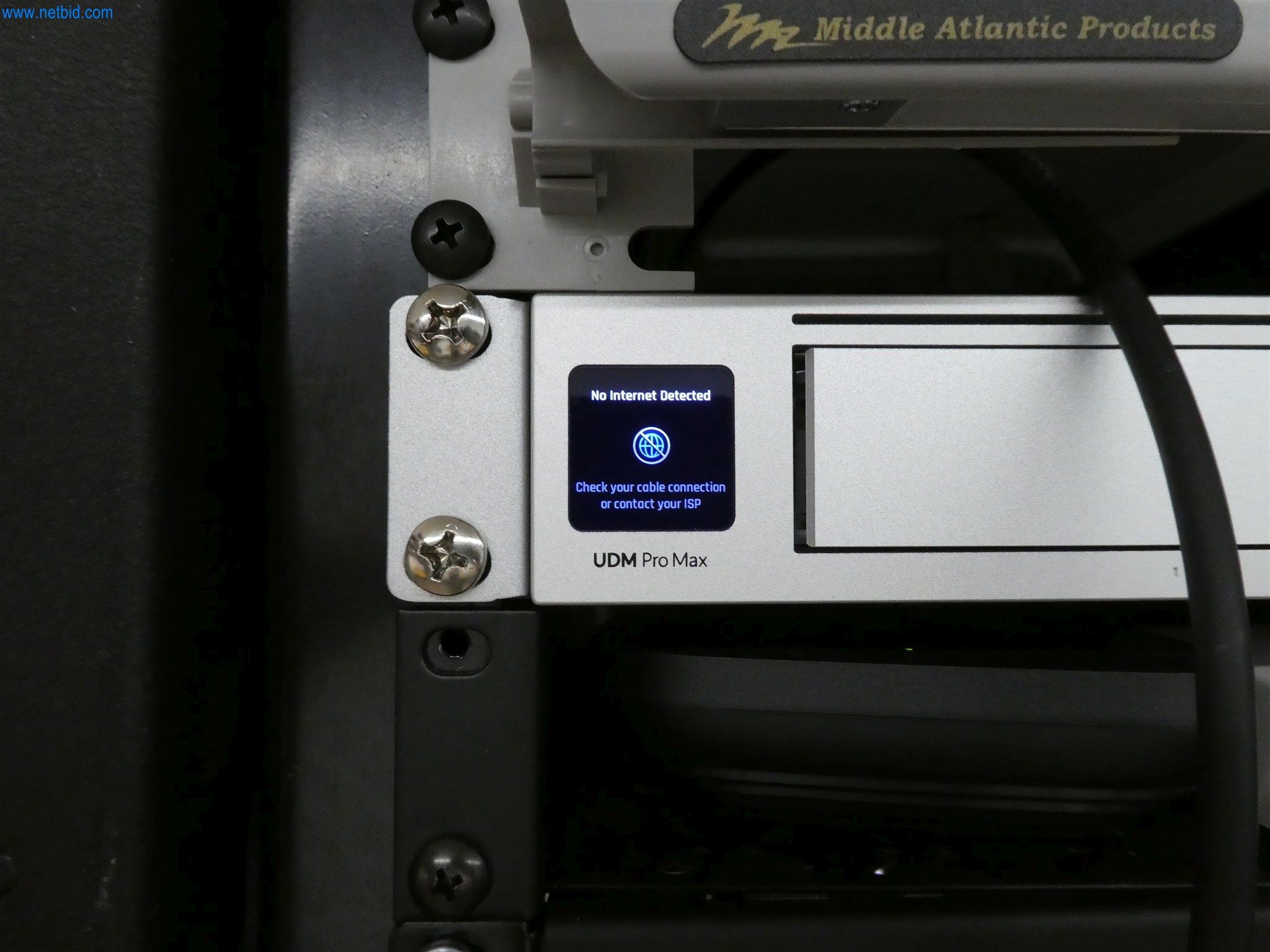 BGA und Warenvorräte wie Konferenztischsystem und Medientechnik -9