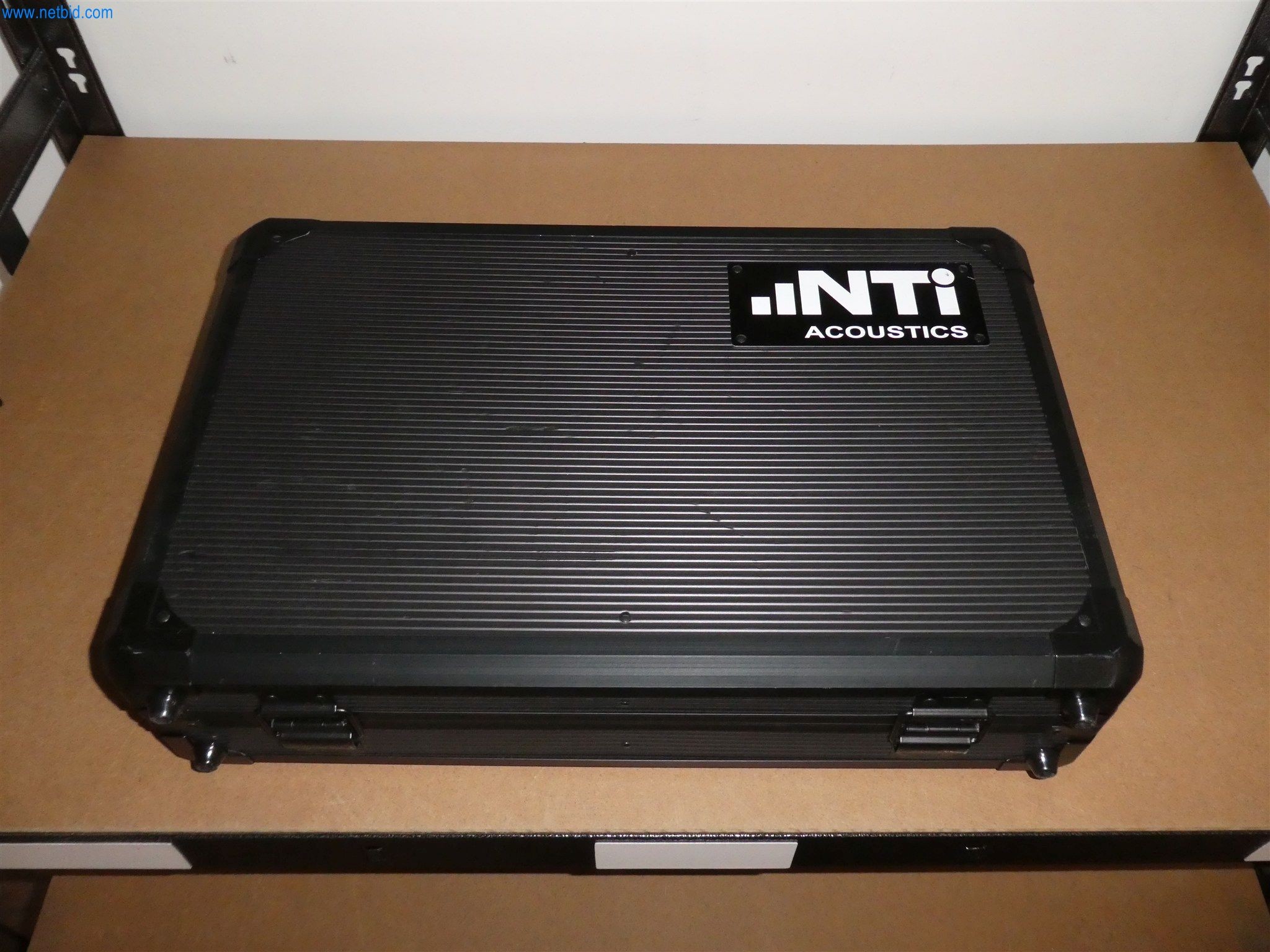 Provozní a kancelářské vybavení-1