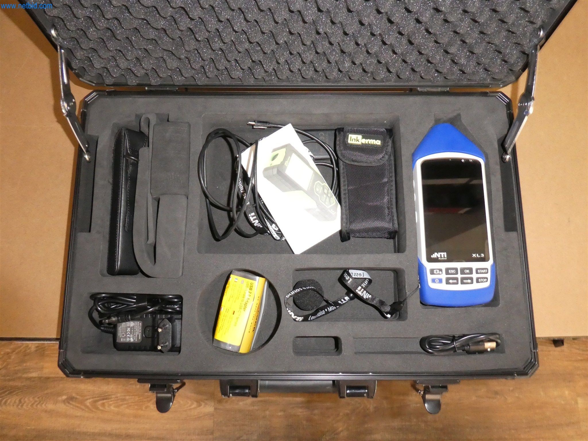 Provozní a kancelářské vybavení-3