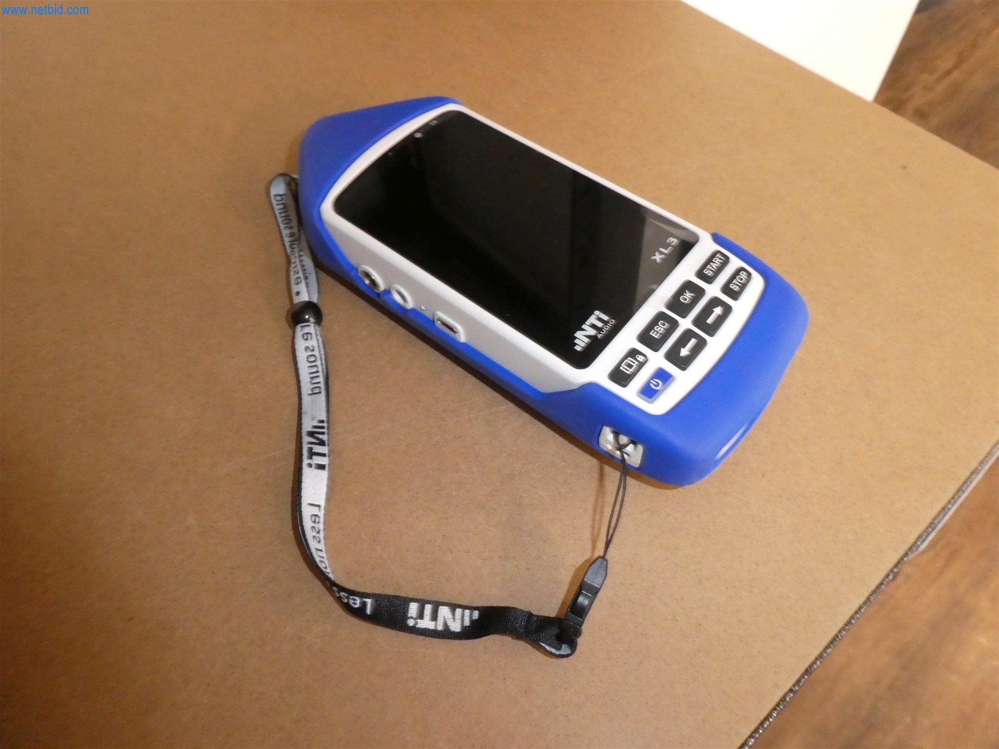 Provozní a kancelářské vybavení-4