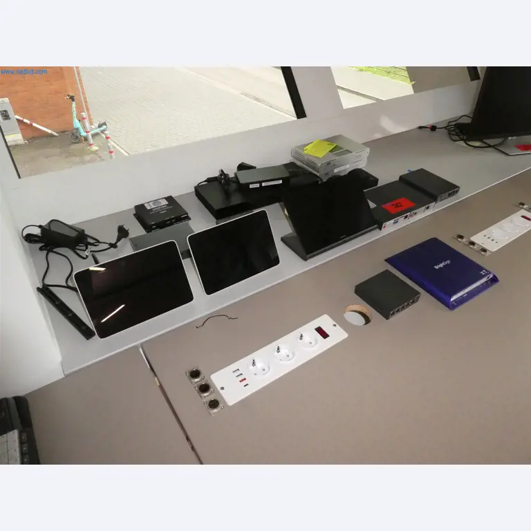 Operativna in pisarniška oprema-2