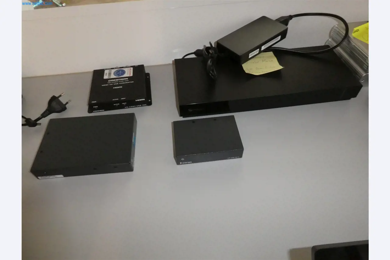 Operativna in pisarniška oprema-3