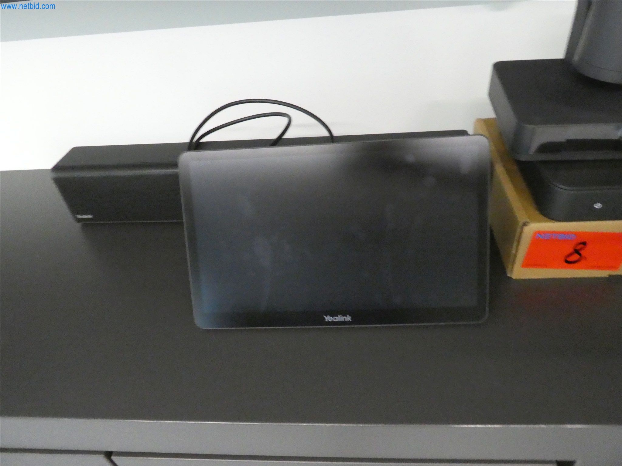 BGA und Warenvorräte wie Konferenztischsystem und Medientechnik -2