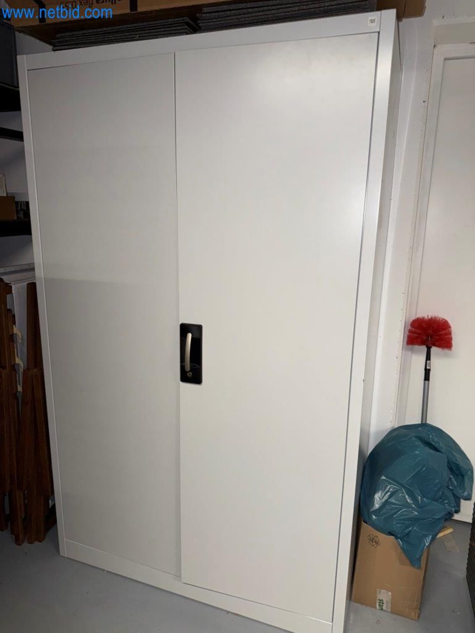 Provozní a kancelářské vybavení-2