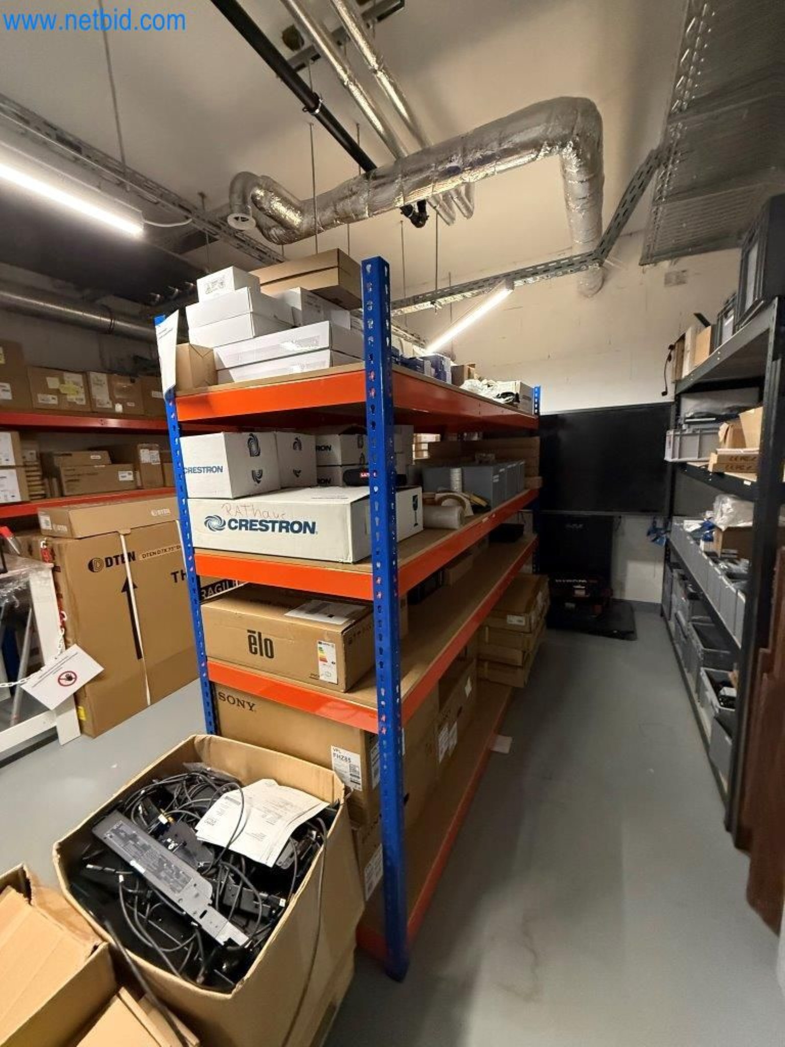 Operativna in pisarniška oprema-3