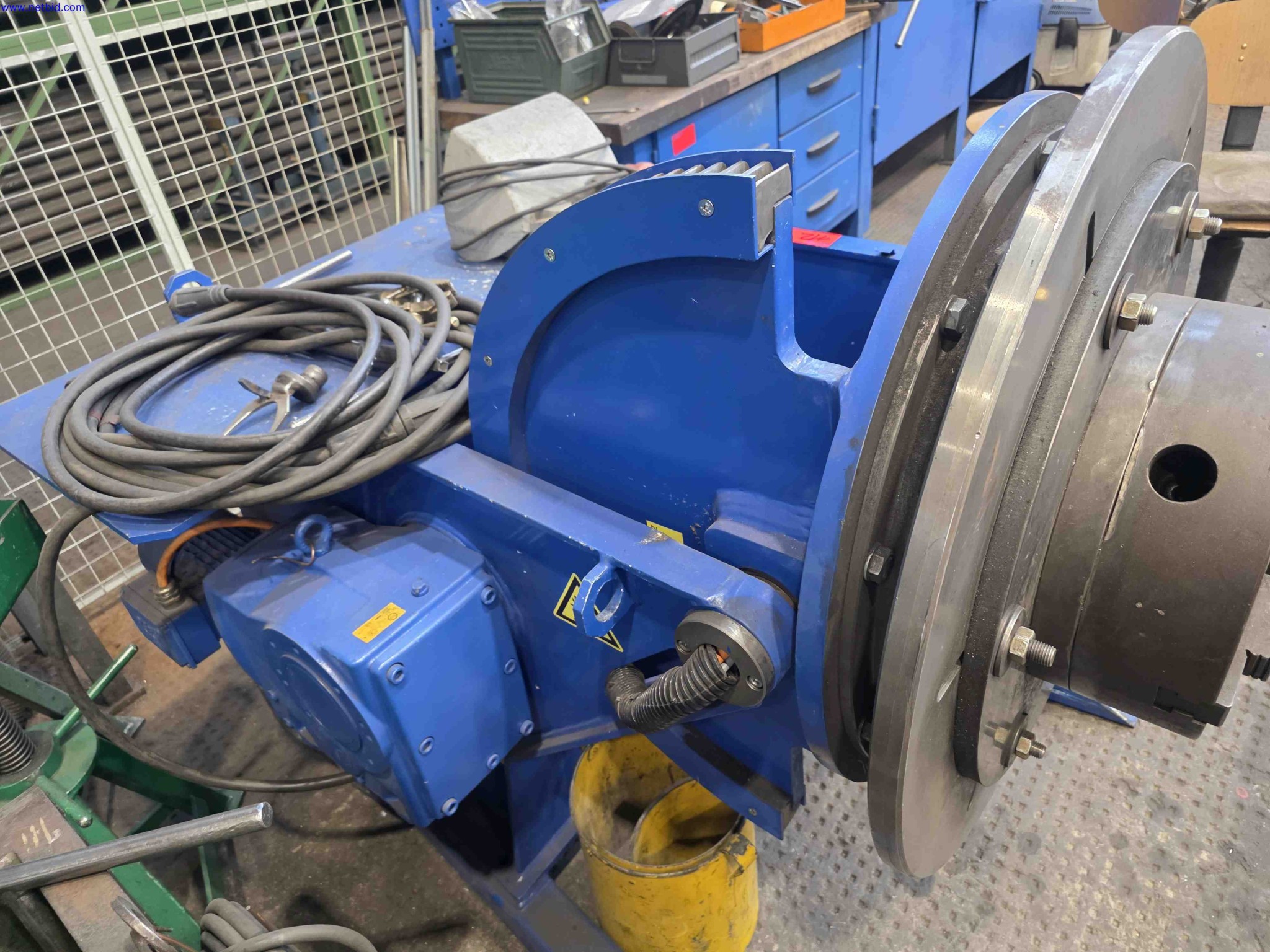 Maszyny i systemy w dziedzinie inżynierii instalacji, budowy kotłów, technologii ochrony środowiska, oczyszczania ścieków i odpadów, obróbki dużych części, konstrukcji spawanych.-1