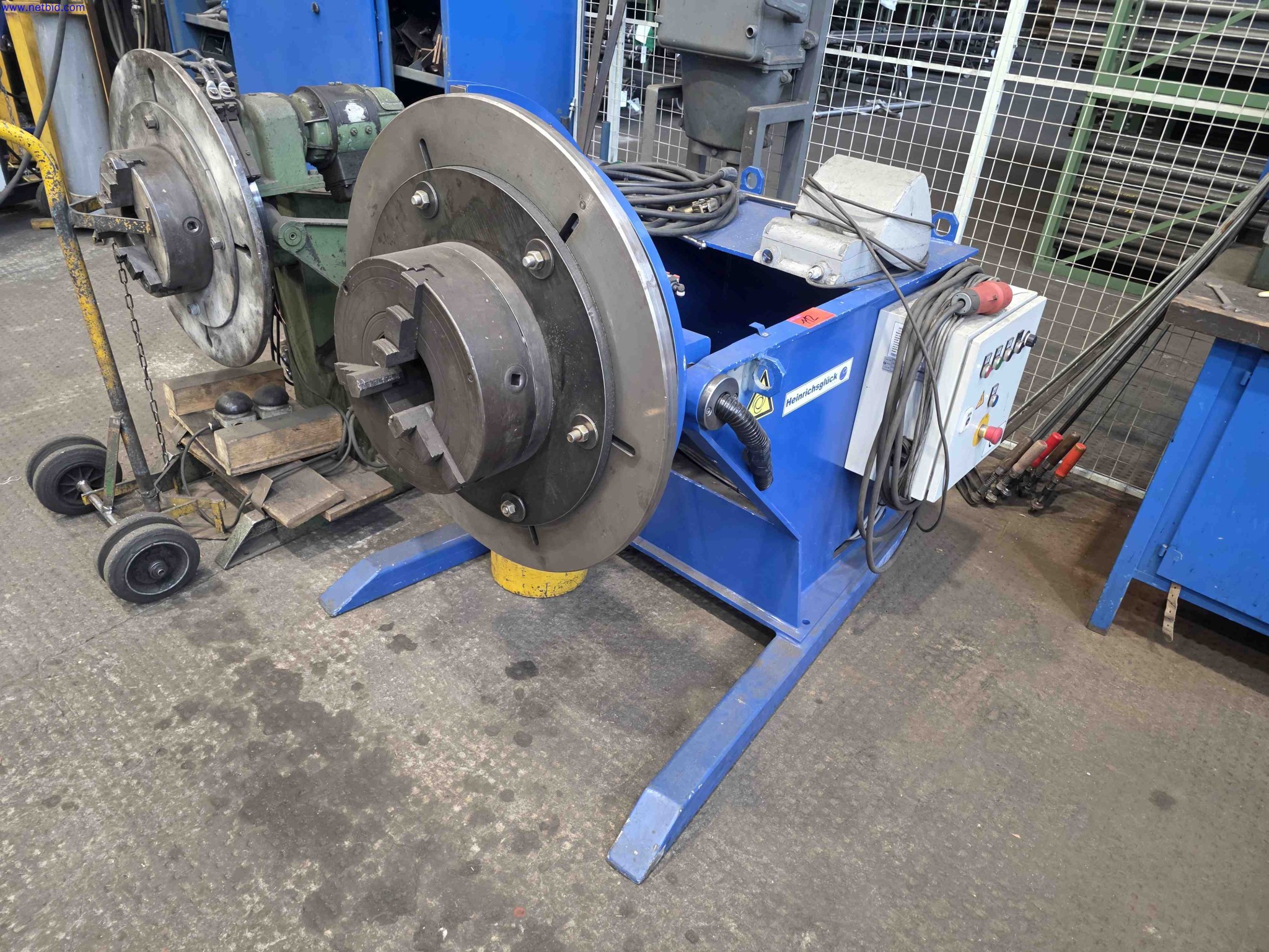 Maszyny i systemy w dziedzinie inżynierii instalacji, budowy kotłów, technologii ochrony środowiska, oczyszczania ścieków i odpadów, obróbki dużych części, konstrukcji spawanych.-4