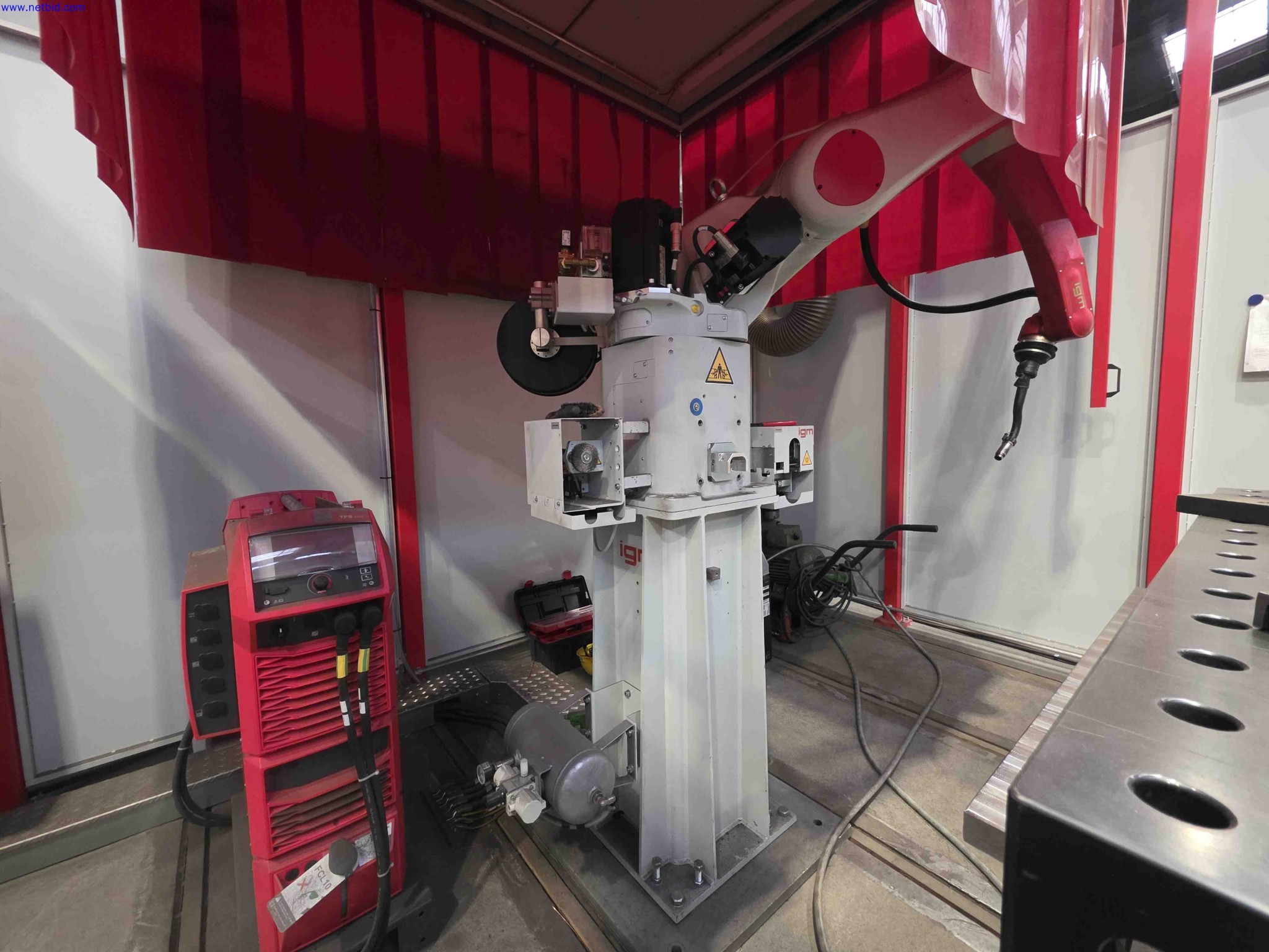 Machines and systems in the fields of plant engineering, boiler construction, environmental technology, waste water and waste treatment, large parts processing, welded constructions-16