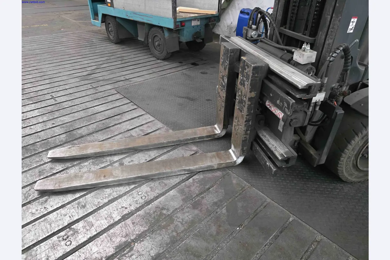 Machines and systems in the fields of plant engineering, boiler construction, environmental technology, waste water and waste treatment, large parts processing, welded constructions-7