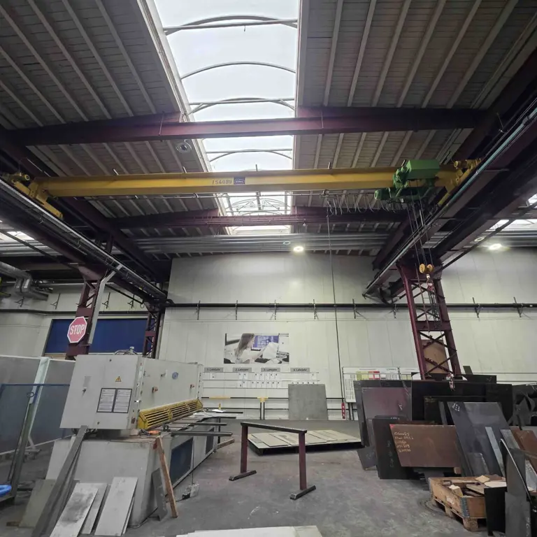 Single girder overhead crane (IS 4089) Stahl