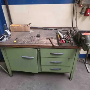 Workbench (17)
