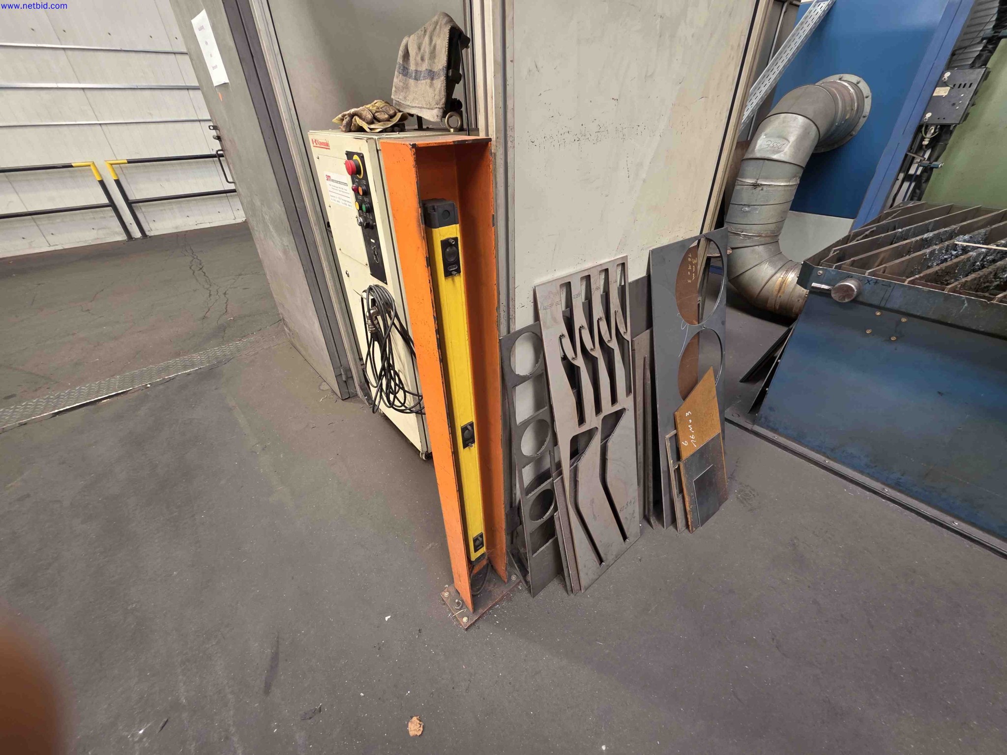 Machines and systems in the fields of plant engineering, boiler construction, environmental technology, waste water and waste treatment, large parts processing, welded constructions-12