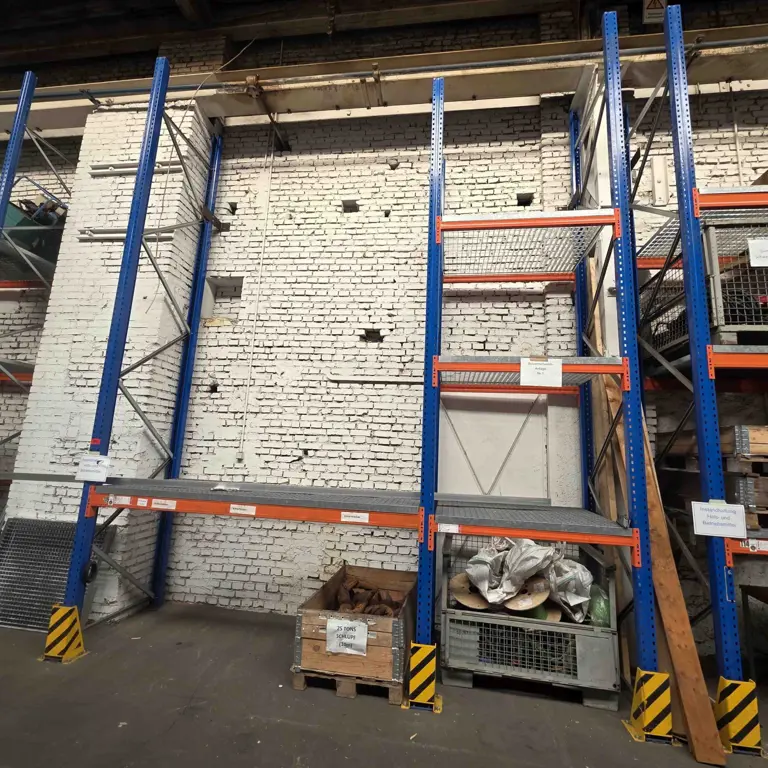 Pallet racking system (115) Kohler