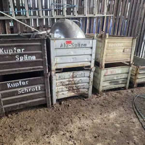 7 Stacking container