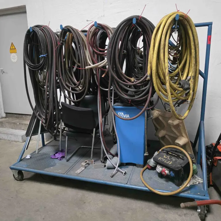 Double-sided storage rack